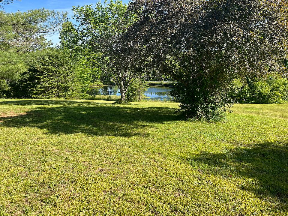 1st image of 495 Apple Grove Rd