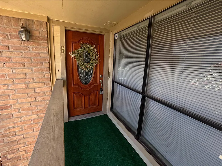 1881 Bering Dr #6 — Photo 4