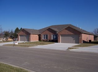 409 Porter Dr, Englewood, OH