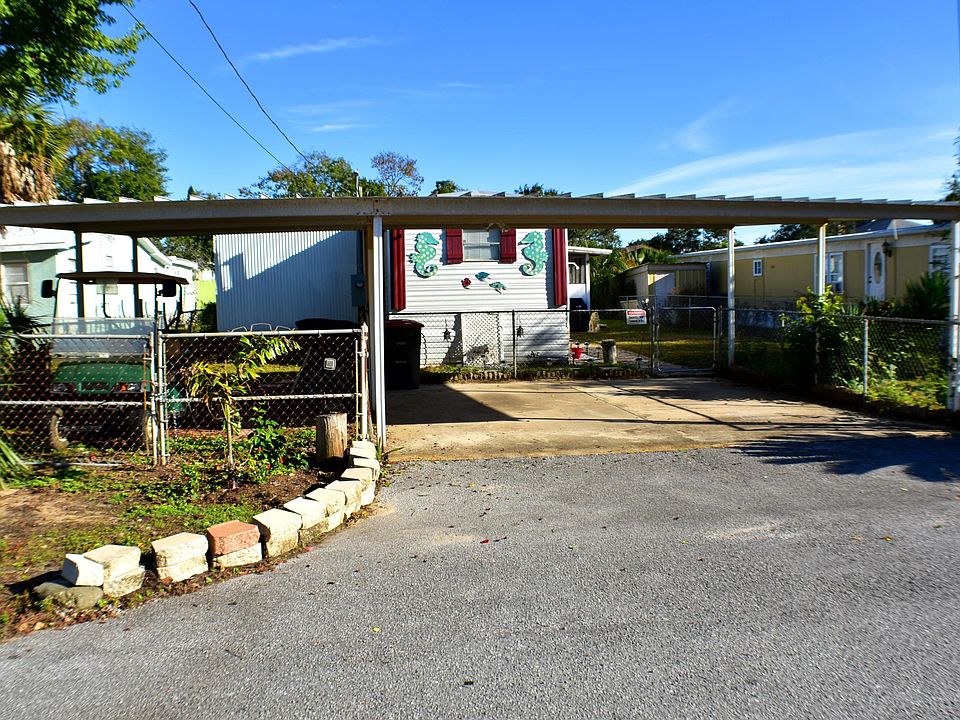 1st image of 320 Rose Ln
