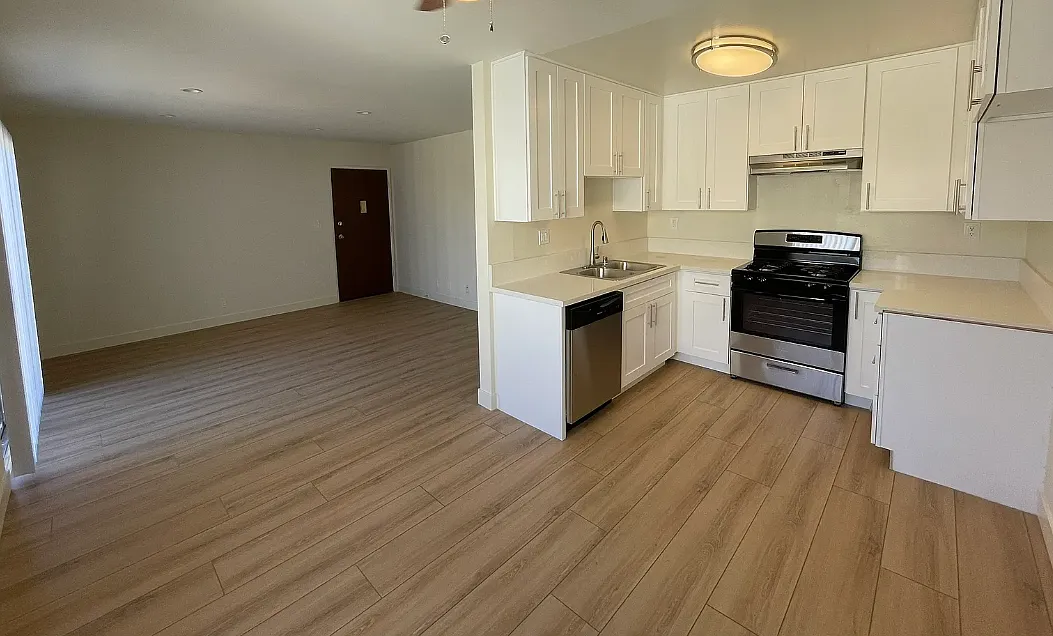 1340 Orange Grove Avenue — Photo 1