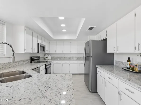 9602 E SHERWOOD Way, Sun Lakes, AZ 85248