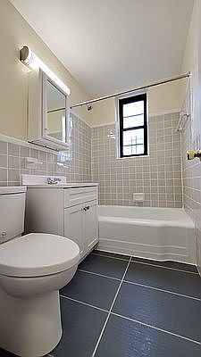 5th image of 535 E 21st St APT 5G
