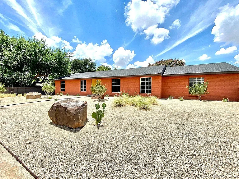 10343 Marsh Ln — Photo 10