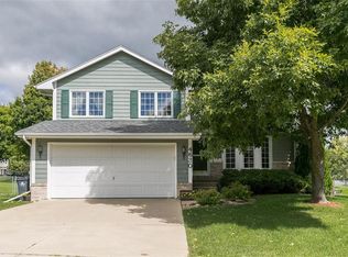 4630 Pearl Ave NW, Cedar Rapids, IA 52405