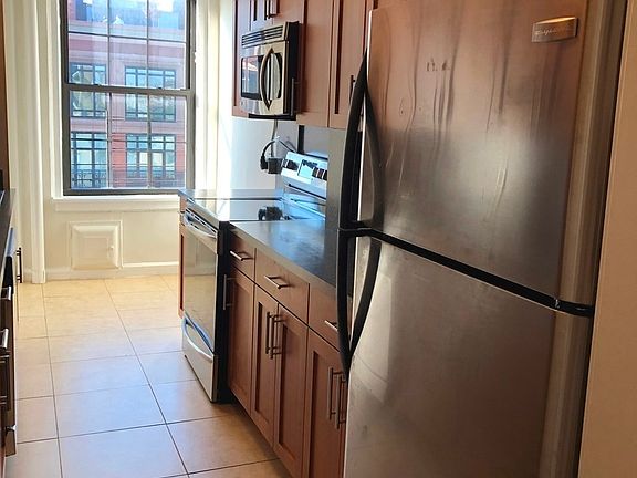 5th image of 175 W 76th St APT 15B