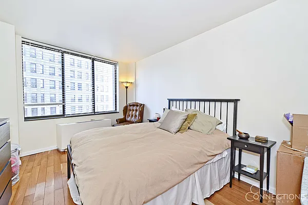 Rented by City Connections Realty | media 3