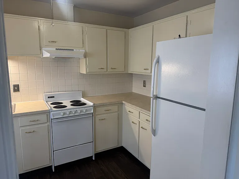 1501 W 3rd St #4 — Photo 14