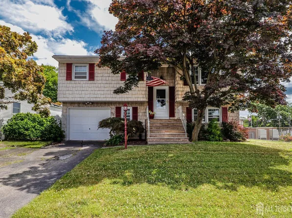 12 N Pennsylvania Ave, Colonia, NJ 07067