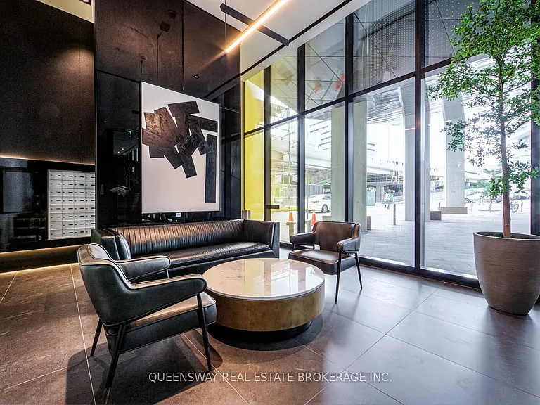 21 Lawren Harris Sq #812 — Photo 3