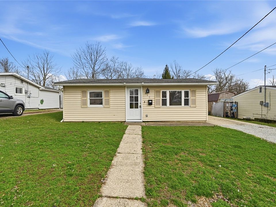 1st image of 842 Meadow Ln
