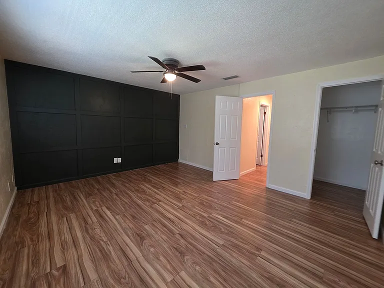 208 Pine Cone Trl — Photo 35