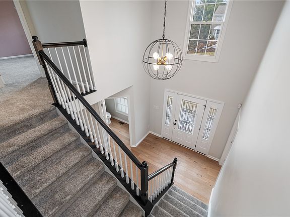 3rd image of 7053 Highland Creek Dr