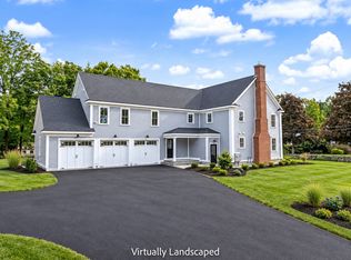 27 Ash St, Hopkinton, MA 01748