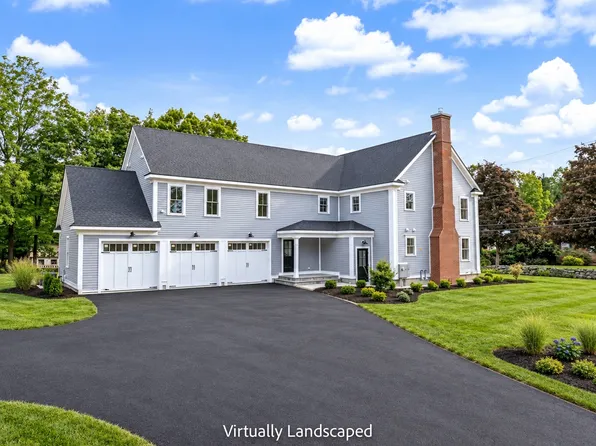 27 Ash St, Hopkinton, MA 01748