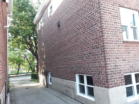 4th image of 8018 Grand Central Pkwy