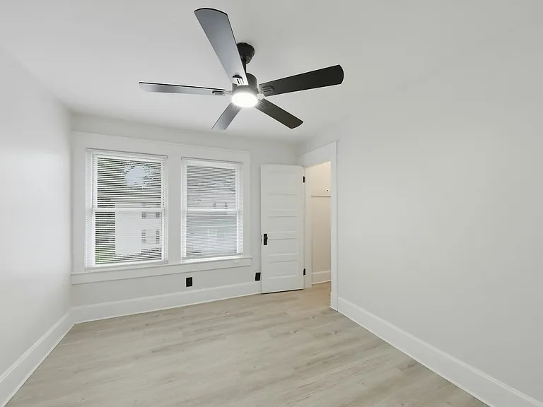 1400 Woodlawn Ave #1400 — Photo 10