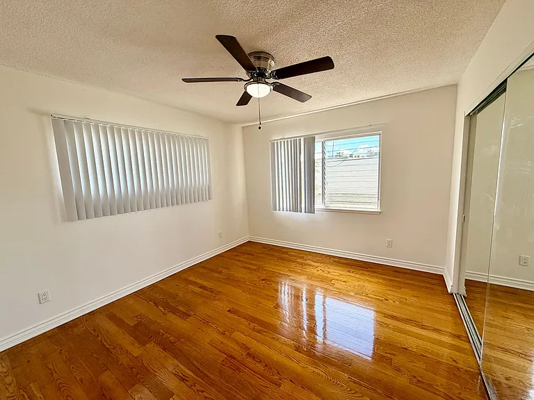 5612 Harold Way — Photo 14