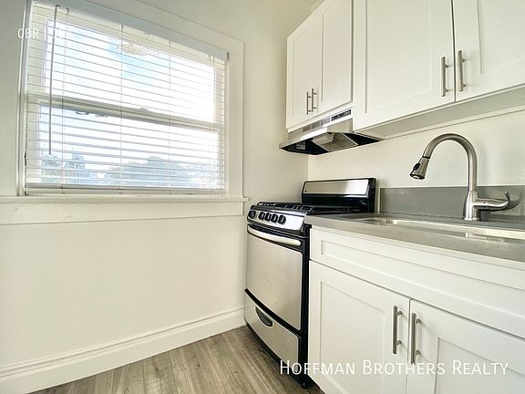 3rd image of 332 N Bixel St #207