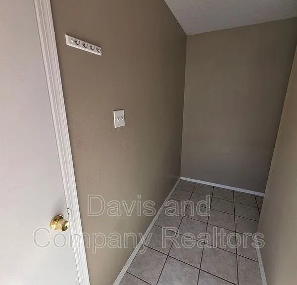 4412 Saint Andrews Dr #B — Photo 4