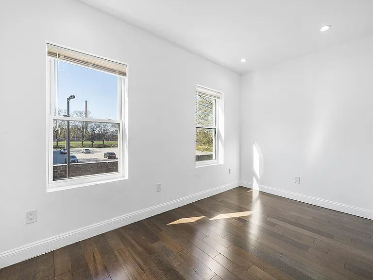 2319 N College Ave #B — Photo 20