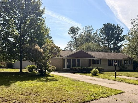4th image of 127 PARK BOULEVARD