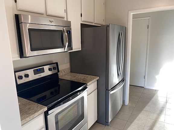 2nd image of 2915 Simkins Ct