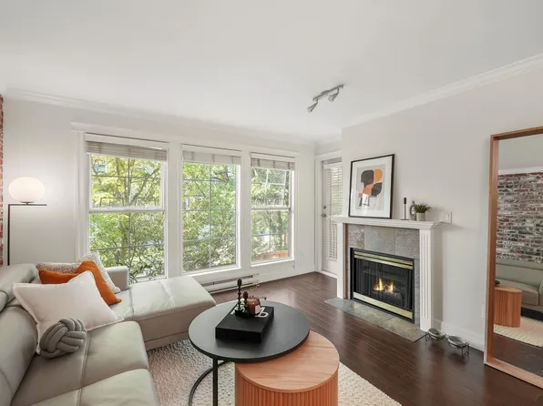 888 Gauthier Ave #302, Coquitlam, BC V3K 6Y1