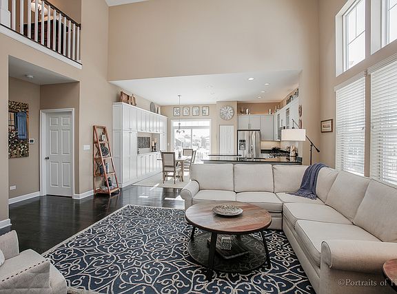 4th image of 27W157 Breme Dr E