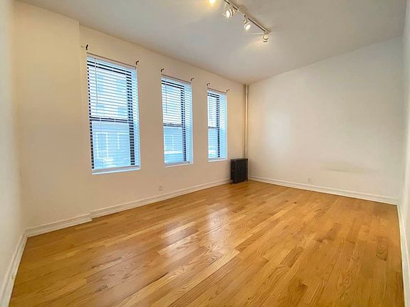 5th image of 73 Saint Pauls Pl APT A1