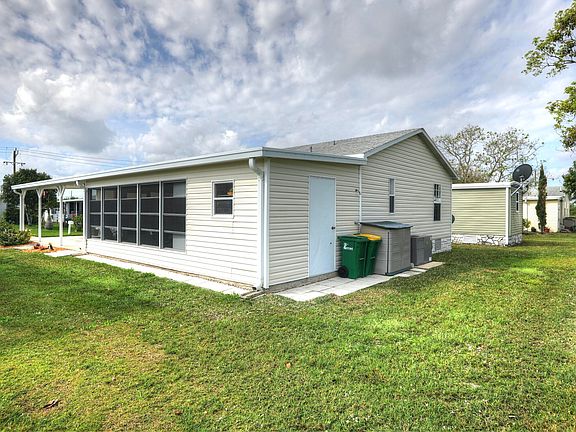 3rd image of 1032 Wren Cir