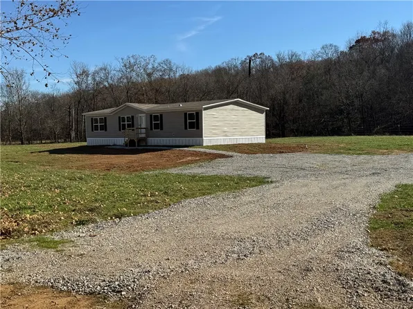 6444 Madison St, Huntsville, AR 72740