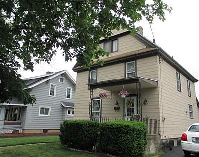 2nd image of 247 Lynwood Ave