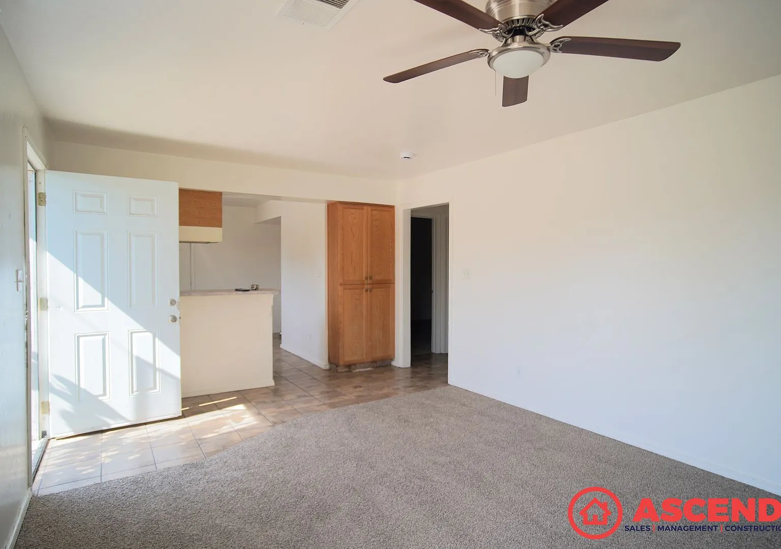 528 Jackson St — Photo 3