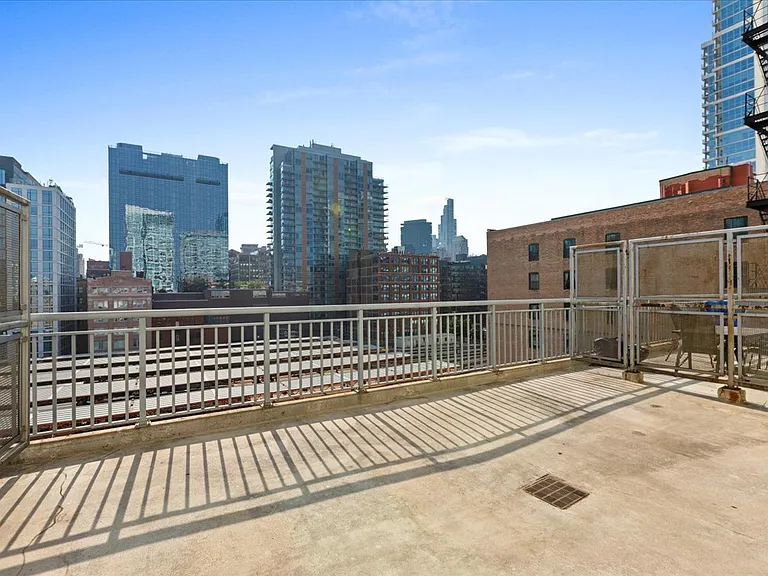 701 S Wells St #803 — Photo 11
