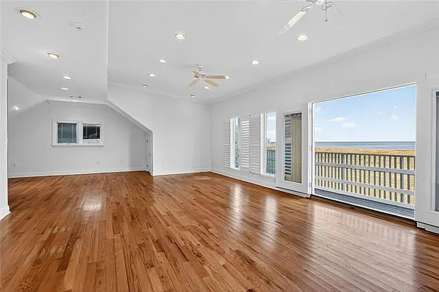5 bed, 3.5 bath, 3992 sqft, $4,500 — Photo 2