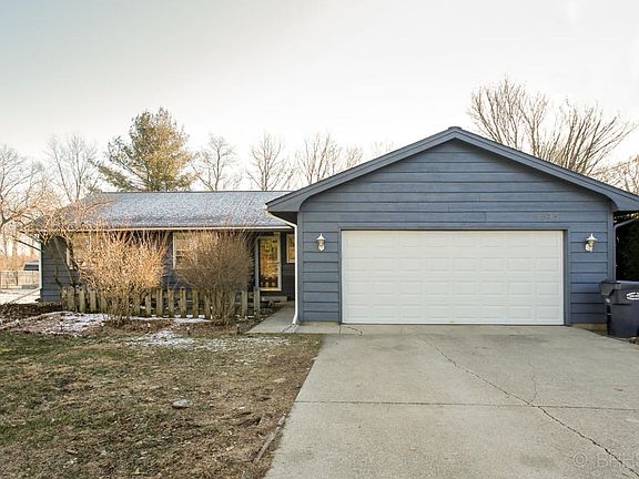 9584 east gullway-102