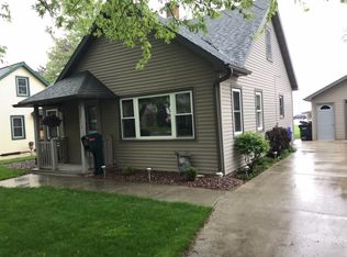 2210 Van Buren St, NEW HOLSTEIN, WI 53061