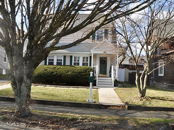 2nd image of 98 Prospect St #98