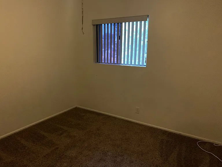 286 W Palomino Dr #115 — Photo 9