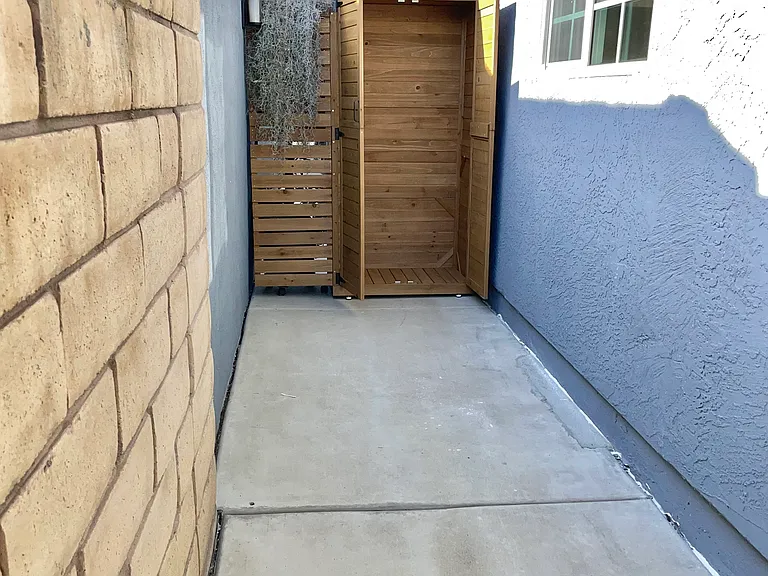 385 Theresa Way — Photo 21