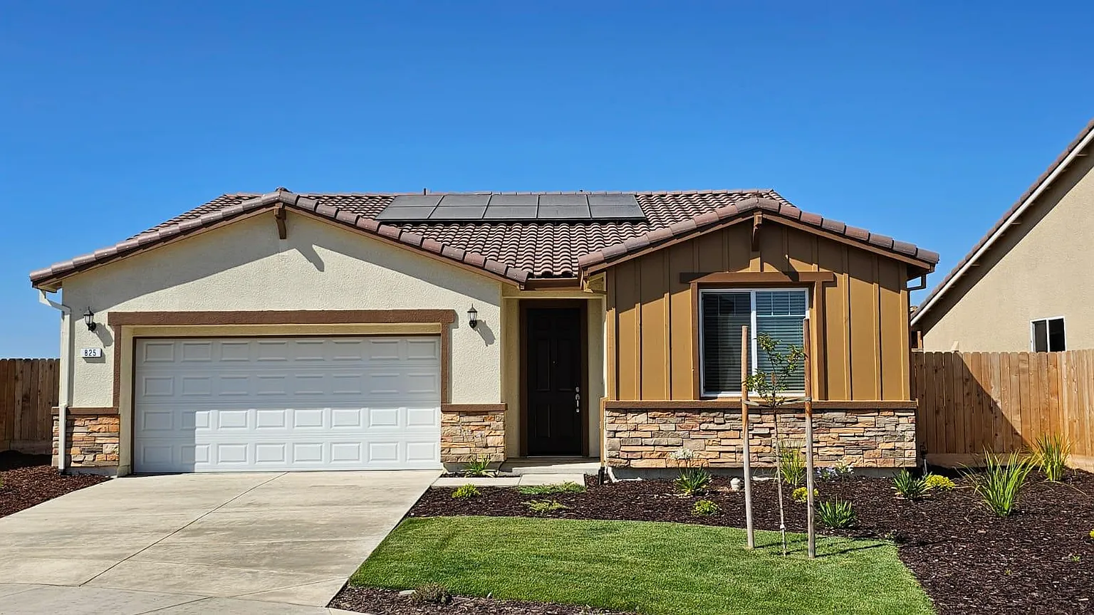 825 Kelsey Ct photo 1