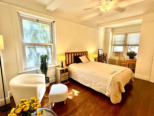 Sold by Corcoran | media 14