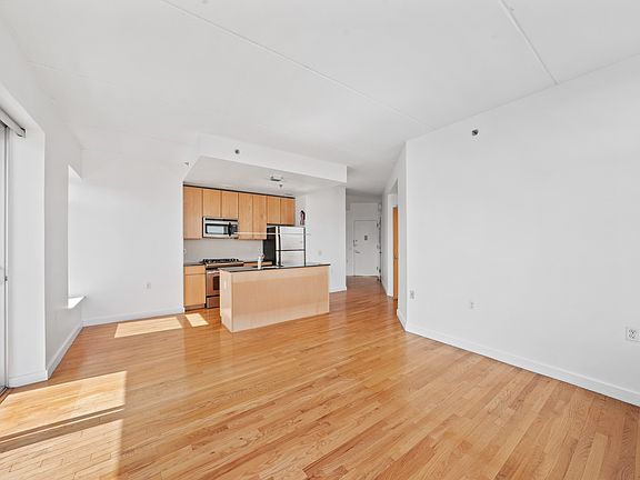 4th image of 892 Bergen St APT 9A