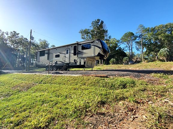 5th image of 1027 NE Cherry Lake Cir