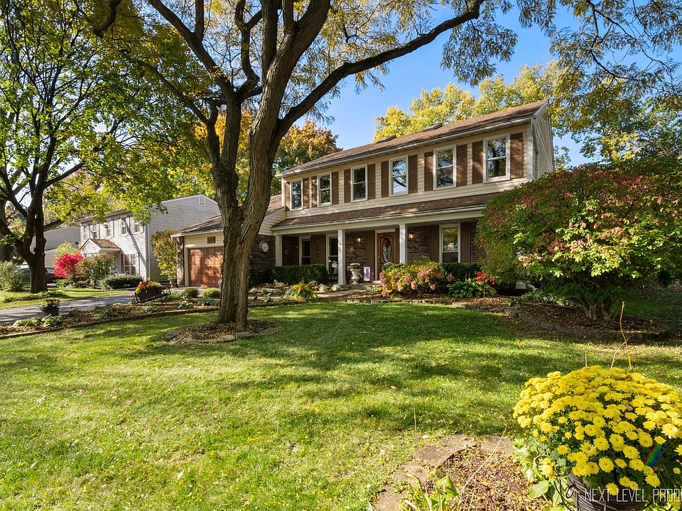 1st image of 1087 Huntleigh Dr