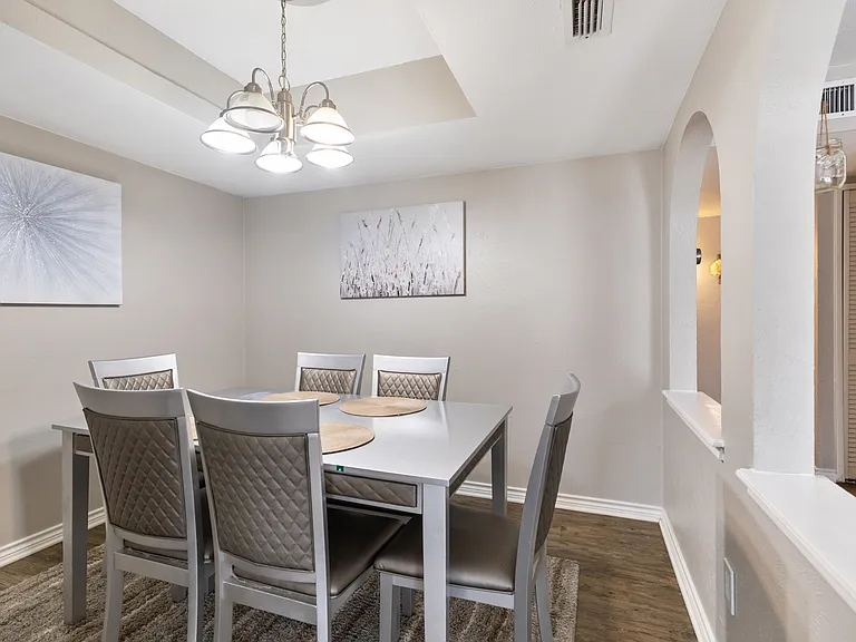 909 Arbor Downs Dr — Photo 11
