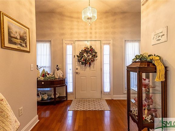 5th image of 5011 Addison Trail