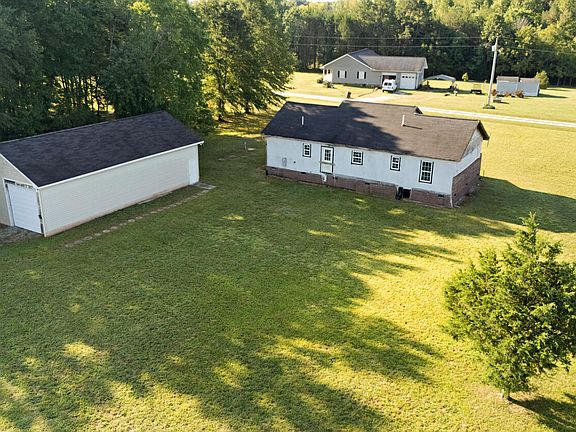 4th image of 54 Zacks Rd