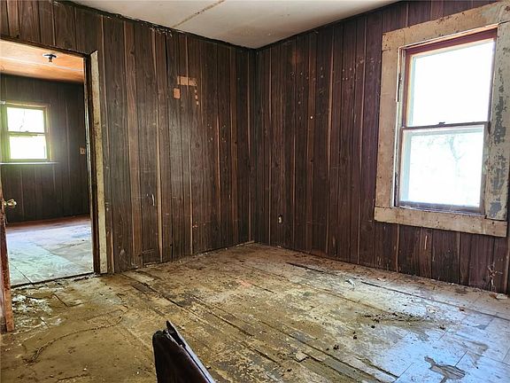 4th image of 2805 N Tremont St